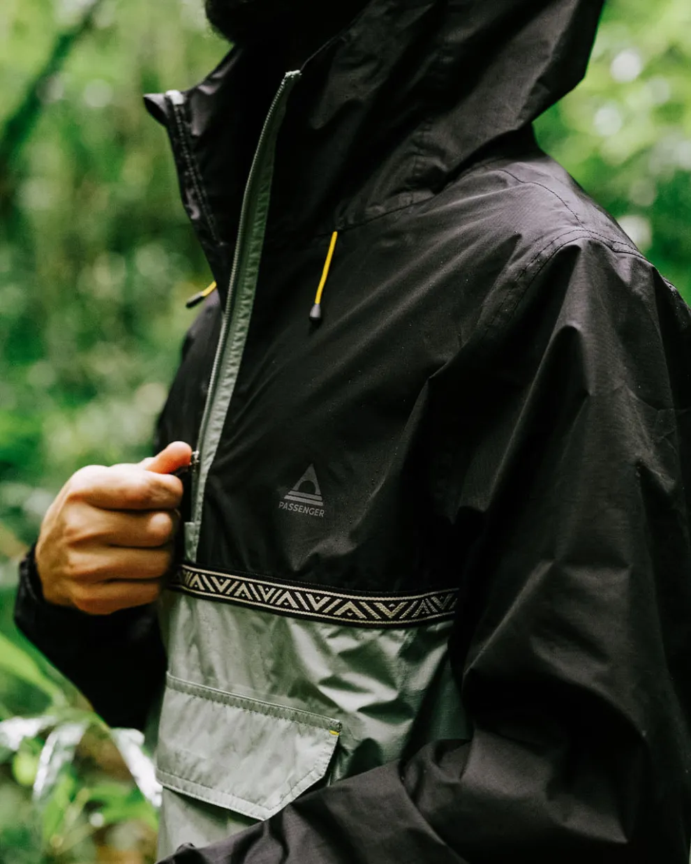 Flow 1/2 Zip Recycled Water Resistant Jacket