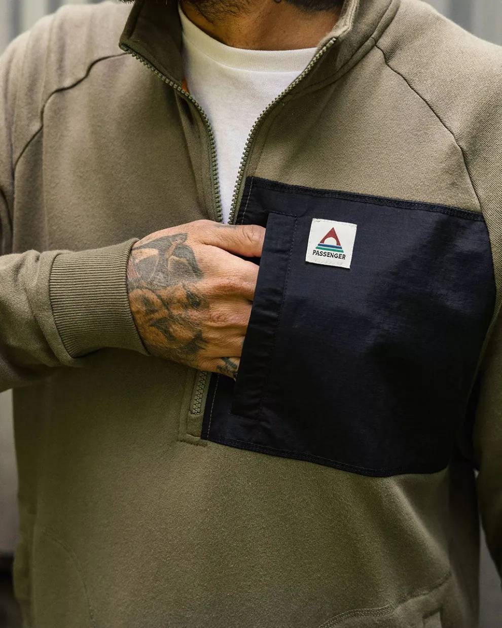 Offgrid 1/4 Zip Recycled Cotton Sweatshirt